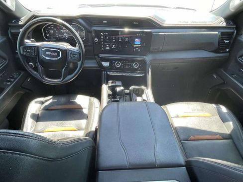 Used 2024 GMC Sierra 1500 AT4 w/ Technology Package AWD/4WD image 12