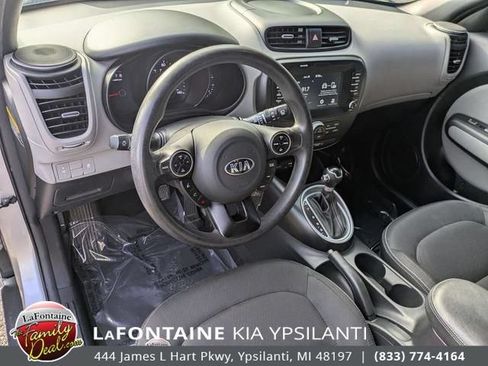 Used 2018 Kia Soul + FWD image 11