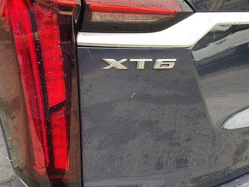 Used 2025 Cadillac XT6 Premium Luxury image 29