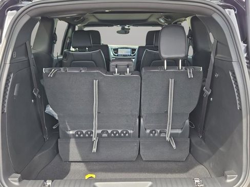 New 2026 Chrysler Pacifica Limited w/ S Appearance Package image 10
