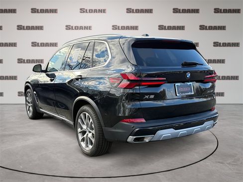 Used 2025 BMW X5 xDrive40i w/ Climate Comfort Package image 3