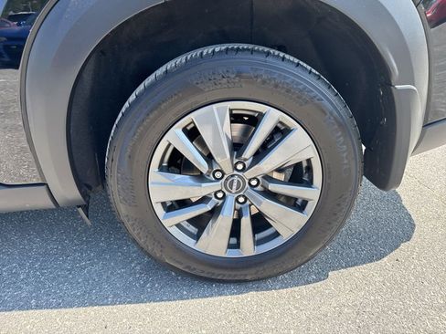 Used 2024 Nissan Pathfinder S image 27