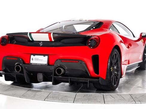 Used 2019 Ferrari 488 Pista Coupe RWD image 13
