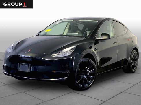 Used 2022 Tesla Model Y Long Range AWD/4WD image 1