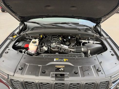 Used 2023 Jeep Grand Cherokee Altitude AWD/4WD image 54