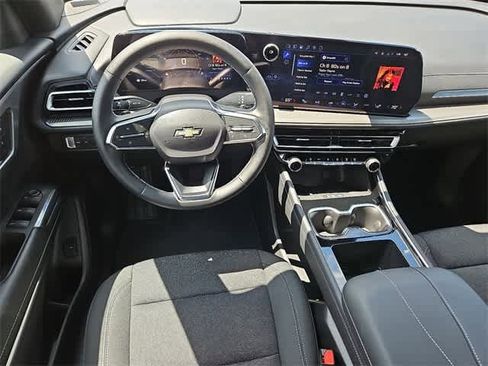 New 2026 Chevrolet Traverse LT w/ Driver Confidence Package image 10