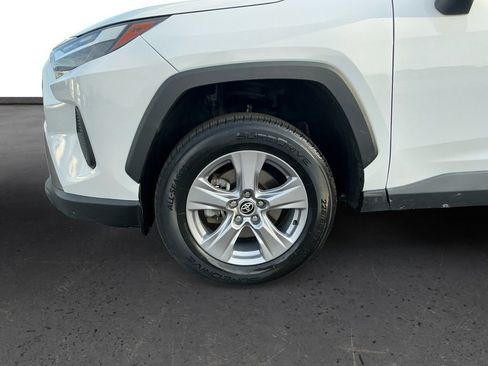 Used 2022 Toyota RAV4 XLE w/ Convenience Package AWD/4WD image 13