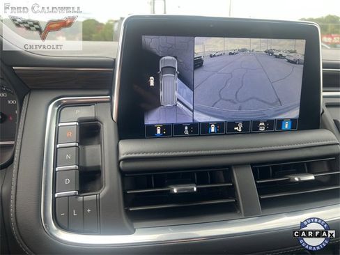 Used 2021 Chevrolet Suburban LT w/ LT Signature Package image 14
