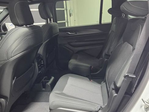 New 2026 Jeep Grand Cherokee L 2WD image 6
