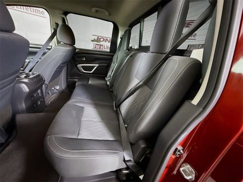 Certified 2019 Nissan Titan SV w/ SV Convenience Package image 29