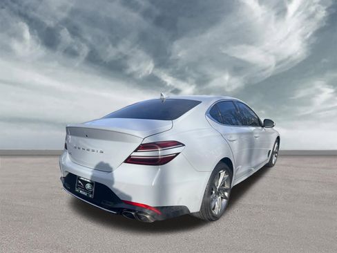 Used 2022 Genesis G70 2.0T image 5