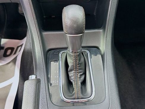 Used 2017 Subaru Crosstrek 2.0i Limited image 17