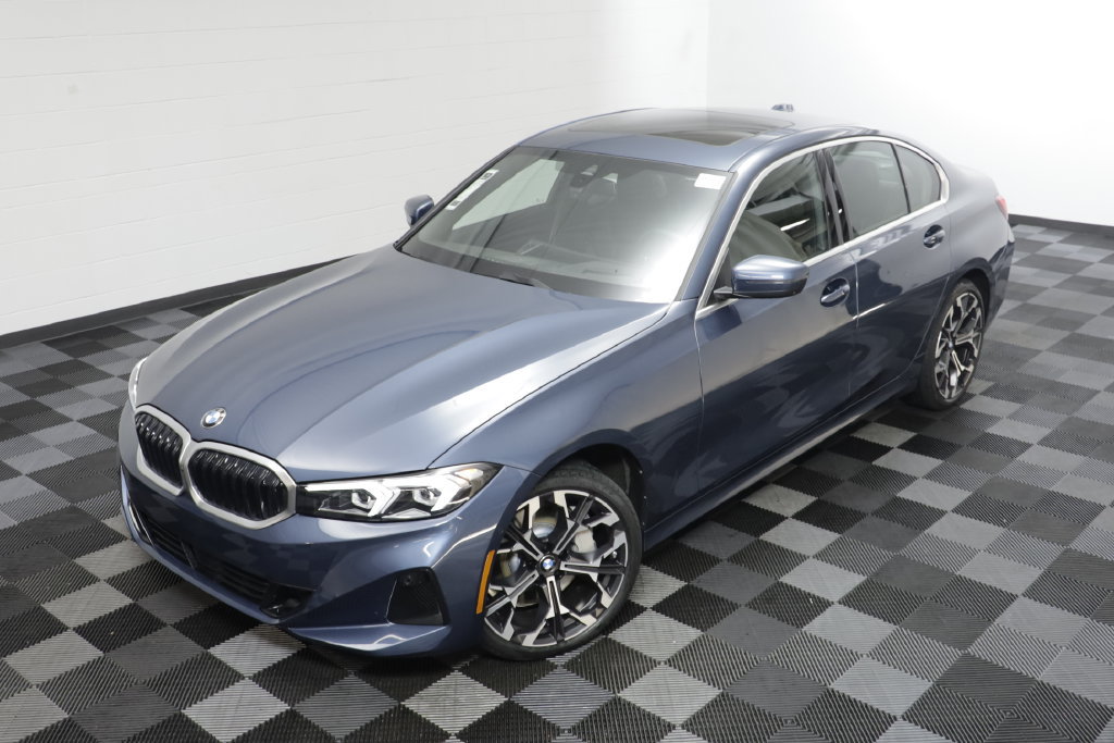 Used 2025 BMW 330i xDrive Sedan AWD/4WD image 2