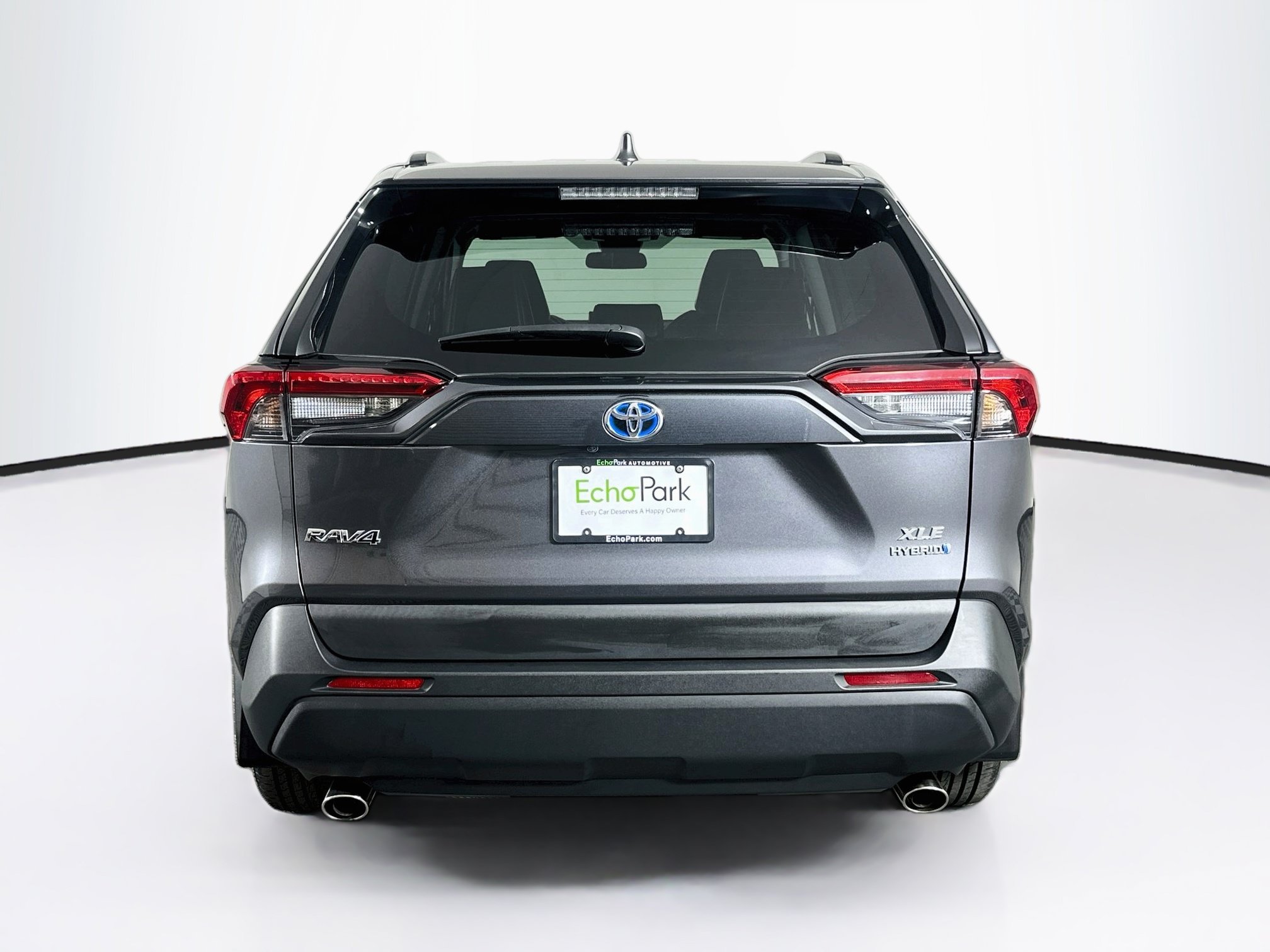 Used 2022 Toyota RAV4 XLE Premium AWD/4WD image 7