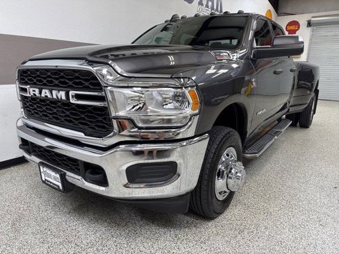 Used 2022 RAM 3500 Tradesman image 3