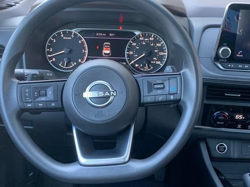 Used 2023 Nissan Rogue SV FWD image 14