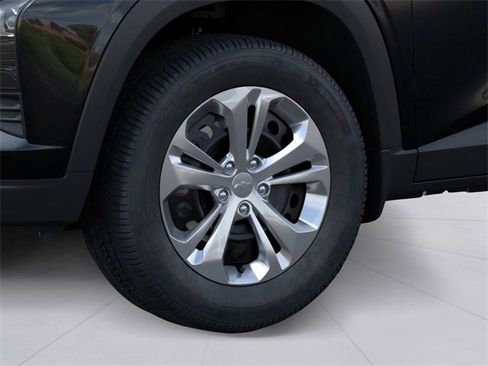 New 2026 Chevrolet Trax LS image 7