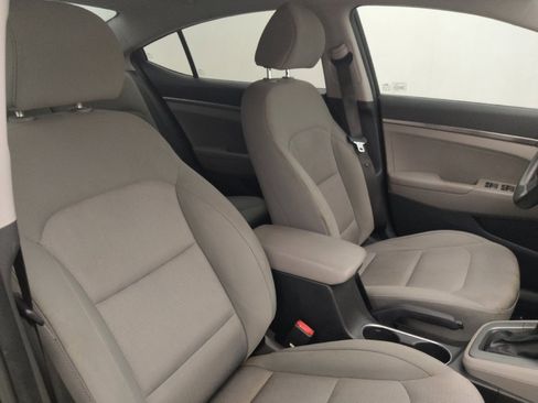 Used 2017 Hyundai Elantra SE FWD image 21