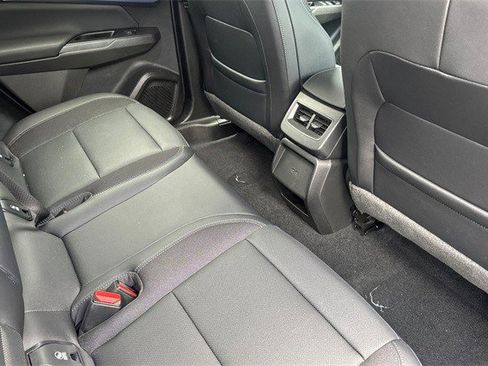 Certified 2024 Chevrolet Equinox EV LT image 20