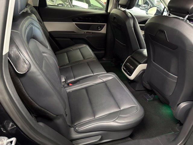 Used 2024 Lincoln Nautilus Premier w/ Equipment Group 102A AWD/4WD image 13