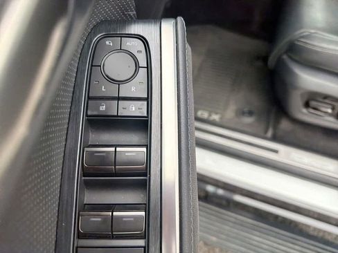 Used 2024 Lexus GX 550 w/ Cold Area Package AWD/4WD image 17