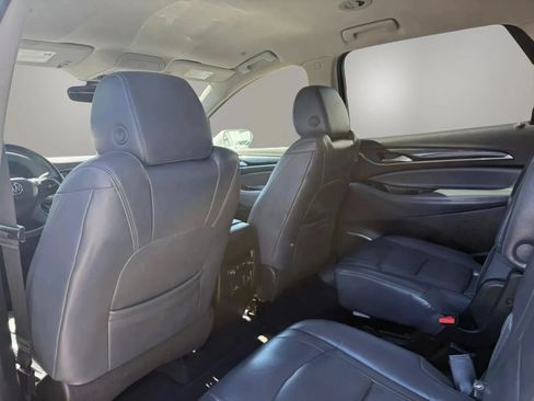 Used 2018 Buick Enclave Essence FWD image 13