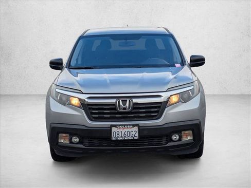 Used 2017 Honda Ridgeline RT image 2