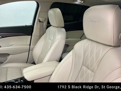 Used 2023 Buick Envision Avenir image 16