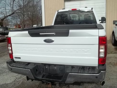 Used 2022 Ford F350 XLT w/ XLT Premium Package image 3