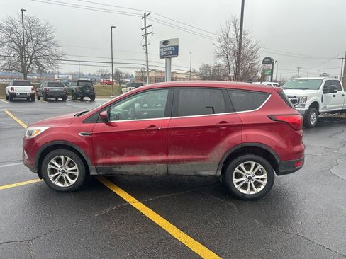 Used 2019 Ford Escape SE image 8