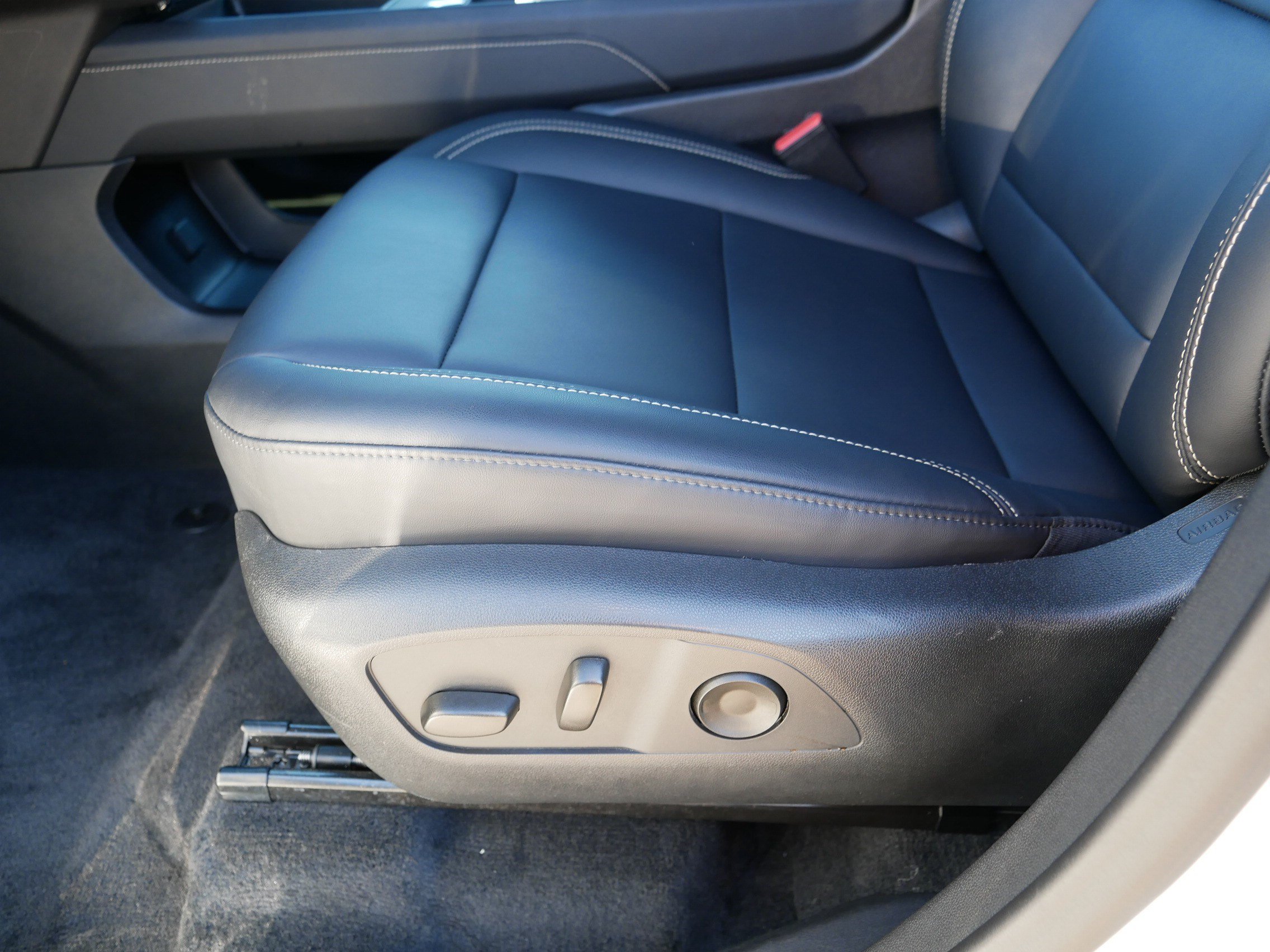 Used 2026 GMC Acadia Elevation w/ Elevation Premium Package AWD/4WD image 20