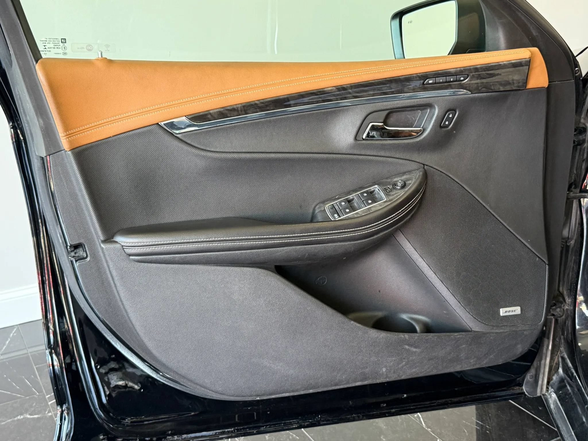 Used 2016 Chevrolet Impala LTZ w/ Enhanced Convenience Package FWD image 7
