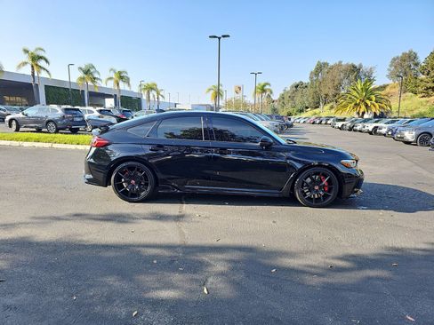 Used 2025 Honda Civic Type R image 8