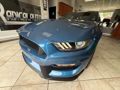 Used 2019 Ford Mustang Shelby GT350 w/ Technology Package RWD image 4