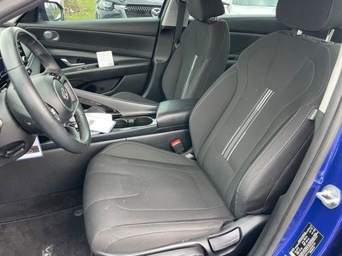 Used 2022 Hyundai Elantra SEL w/ Convenience Package image 6