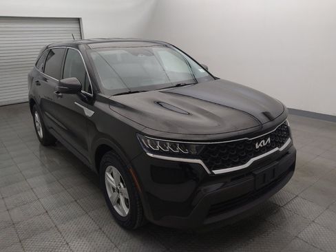 Used 2023 Kia Sorento LX FWD image 13
