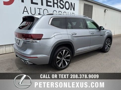 Used 2025 Volkswagen Atlas SEL Premium R-Line AWD/4WD image 4