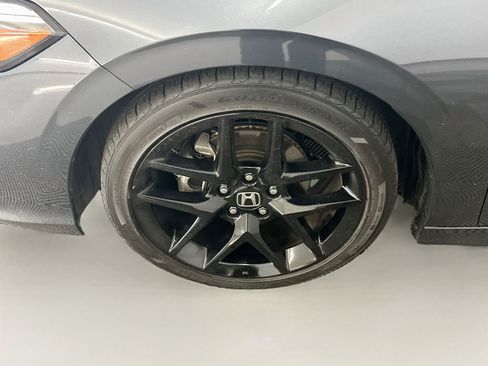 Used 2025 Honda Civic Sport image 11