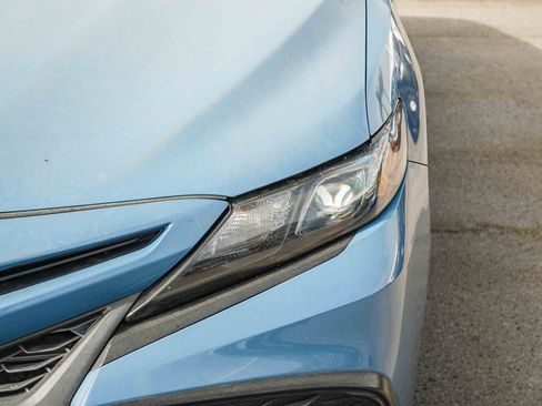 Used 2024 Toyota Camry SE FWD image 9