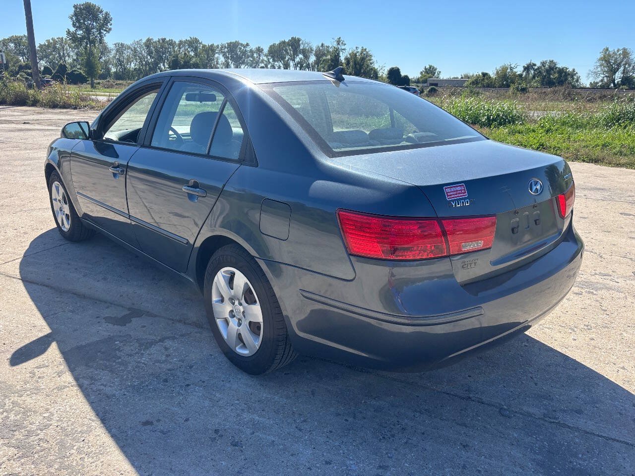 Used 2010 Hyundai Sonata GLS FWD image 9
