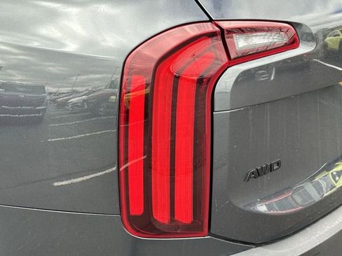 Used 2022 Kia Telluride EX w/ EX Premium Package image 30