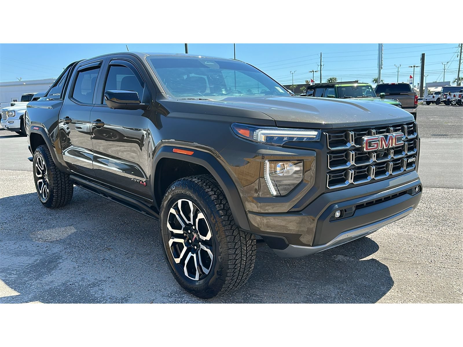 Used 2025 GMC Canyon AT4 w/ Nightfall Edition AWD/4WD image 8