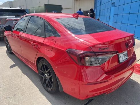 Used 2025 Honda Civic Sport image 2