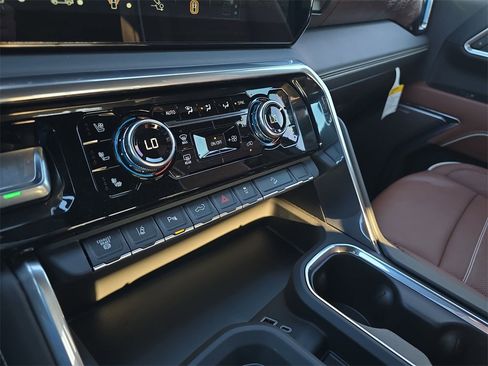 New 2026 GMC Sierra 2500 Denali Ultimate image 22