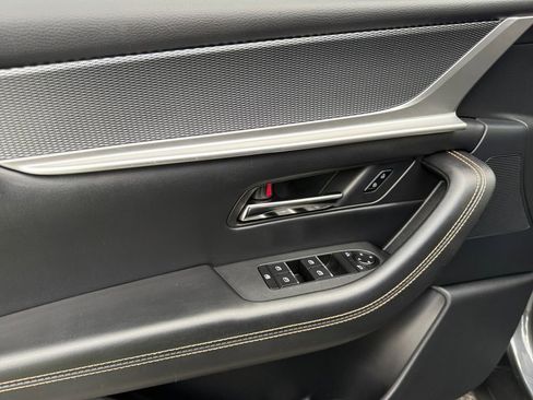 Used 2024 MAZDA CX-90 Plug-In Hybrid w/ Premium Pkg image 11