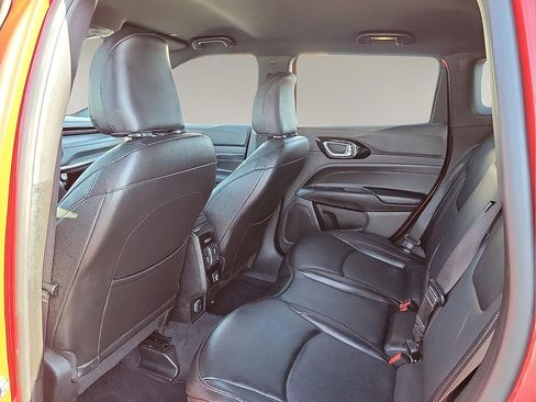 Used 2023 Jeep Compass Limited image 9