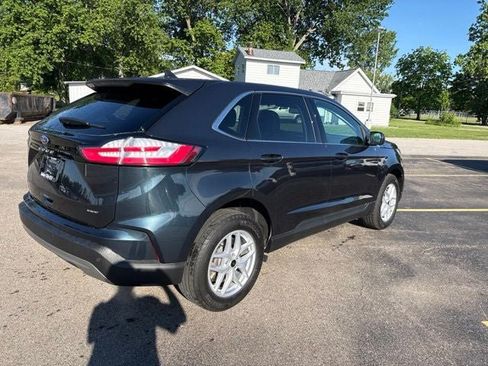 Used 2024 Ford Edge SEL w/ Convenience Package AWD/4WD image 3