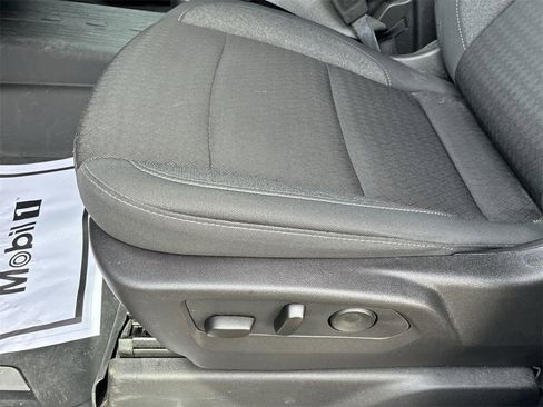 Used 2024 GMC Sierra 1500 SLE image 12