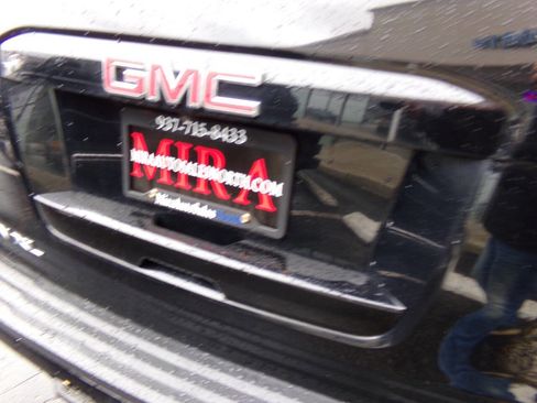 Used 2016 GMC Yukon XL SLE image 17