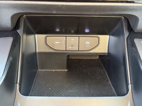 Used 2025 Kia Sorento LX image 22